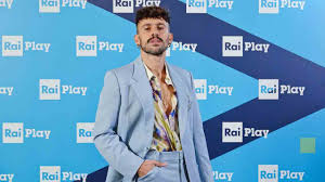 Ideali per una colazione o una pausa in. Il Cantante Aiello E Stato Arrestato A Milano Lo Scherzo De Le Iene