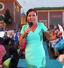 Lotta at liseberg is a live music show with singalong with the audience from the amusement park liseberg in gothenburg. Of15kq1rgxl3lm