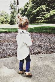 Le carré très court avec frange. Coiffure Petite Fille Cheveux Fins 45 Coiffures De Petite Fille Qui Changent Des Couettes Elle