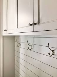 selecting cabinet pulls and knobs