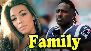 Antonio Brown Family With Daughter,Son and Girlfriend Chelsie Kyriss 2022