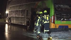 Du findest hier ganz einfach busse von flixbus und kannst auch schnell online bustickets buchen. Einsatz Bei Bremen Bus Fangt Auf Autobahn 1 Feuer