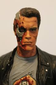 My build of Horizon's 1:5 scale vinyl Jurassic Park Velociraptor. I first  saw this kit in TMMI in 93, built by Marcus Nicholls and was smitten. My  build has the same eyes.