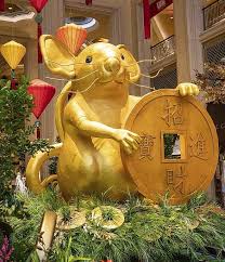 The Venetian Resort Welcomes Chinese New Year With Gilded Art Installation And Lion Dance In 2020 Las Vegas With Kids Las Vegas Restaurants Vegas Restaurants
