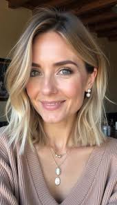 Melanie Couch (melaniecouch)