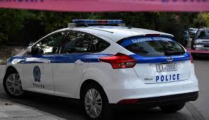 Η αστυνομία ανακοίνωσε ότι έκανε ελέγχους σε πάνω από 100 πρόσωπα, απήγγειλε κατηγορίες σε αρκετά και προχώρησε σε δύο συλλήψεις. Astynomia News Gr