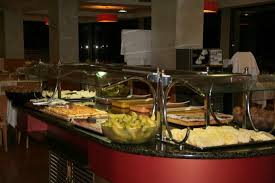 Cuenta con un total de 440 habitaciones repartidas en seis plantas. Buffet Bild Von Hotel Samba Lloret De Mar Tripadvisor