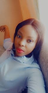 Let's take a moment for the denim shorts of the season: the Bermuda.  👏🏾👏🏾👏🏾 High-waisted, slightly baggy with a straight leg, these are  the shorts you'll be living in! 👌🏾 Shop in-store