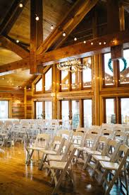 Bright Natural Mountain Lodge Wedding Wedding Venues Washington State Washington Wedding Venues Winter Wedding Venues