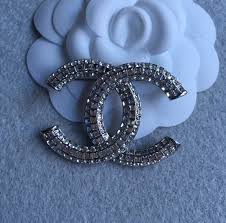 Your goal in this game is to become stronger than ever to unlock greater abilities. Authentic Chanel Rare Strass Cc Crystal Silver Xl Brooch Pin Pins Brooches