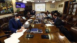 El bono de 200 mil pesos para los afiliados que se quedaron sin fondos en su afp sigue discutiéndose. Ay Wjylzc Ysnm