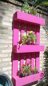15 Magnifiques Projets De Bois De Palette Colores Mur Vegetal Palette Jardiniere Palette Projets En Bois De Palette
