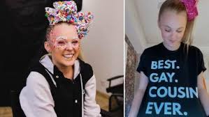 She screams instead of talking except it's 100x faster. Jojo Siwa Comes Out As Gay In The Coolest Lgbtq Tee Ever Talks About Breakup With Ex Boyfriend Excitement Her Mom Latestly