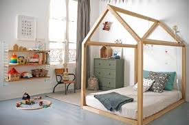 Http Www Univservice Com Wp Content Uploads 2014 10 Diy Kids Bed Tent Jpg Bed Tent Kids Bed Tent Toddler Bed Tent