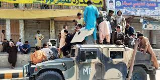 En afghanistan, alors que la progression des talibans semble inarrêtable et que kaboul se retrouve lentement encerclée, une conséquence secondaire renforce les troupes islamiques: Dfxtvukfaipym