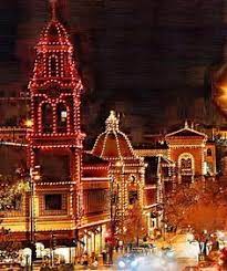 The Kansas City Plaza Great Outdoor Shopping Area Restaurants And Fountains Cool Lights At Christmas To Kansas City Plaza Kansas City Missouri Kansas City