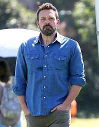 Ben affleck | бен аффлек запись закреплена. Ben Affleck S Friends Are Concerned Amid Relapse