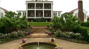A Tour Of P Allen Smith S Garden Home Smith Gardens Allen Smith Small Patio Garden