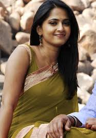 Hi, i am anushkashetty & this page is maintained by me and my teamasf. Anushka Shetty Cute Smile Stills In Saree Latest Indian Hollywood Movies Updates Branding Online And Actress Gallery