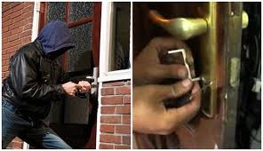 Cara membuka pintu yang terkunci dari dalam atau kunci hilang atau tombol rosak. Menilik 5 Trik Rahasia Para Pembobol Rumah Yang Bisa Buka Pintu Dalam Hitungan Detik Boombastis