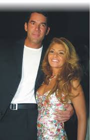 Since 2009,eduardo santamarina has been married to mayrín villanueva, with whom he has a his weight in kilogram 89 kg and weight in pounds 196 lbs.eduardo santamarina height in meters 1.91. Itati Cantoral And Eduardo Santamarina Photos News And Videos Trivia And Quotes Famousfix