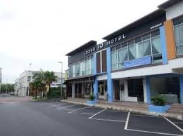 Cantuğ turay ve begüm topçu. Hotel Sekitar Kolej Negeri Kampus Chedang Di Malaysia