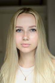 Elvia Maya's Instagram, Twitter & Facebook