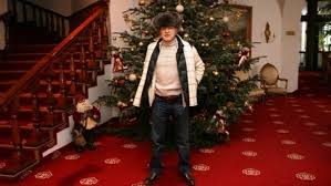 In 2008, poiana brasov a fost declarata cea mai accesibila statiune de schi din europa, de catre telegraph.co.uk. Gigi Becali S A Decis Unde Va Face Revelionul 2018 Il Va Lua Si Pe LuÅ£u Cu El Cat CostÄ Camera De Hotel