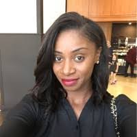 Lori Roach's Instagram, Twitter & Facebook