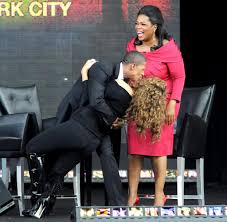 Facebook gives people the power to share and makes the world more open and connected. Maria Carey Und Ehemann Nick Cannon Haben Sich Getrennt Welt