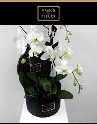New Place To Love Maison Des Fleurs Tienda De Flores Flores Blancas Ramos De Flores