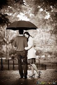 Creative Couple Photoshoot Google Search Couple Photography Pre Wedding Photoshoot Rain Photography