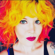 Hi does anyone know a good modern hair colourist/stylist that comes to your  house in Neilston?