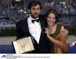 Jun 04, 2021 · nanni moretti come mahmood il filmato è stato del resto realizzato per una precisa occasione, ossia per festeggiare il ritorno di nanni al prestigioso festival di cannes. Jasmine Trinca Le Foto Piu Belle Da Nanni Moretti A Oggi Amica