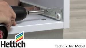 Rollschubführungen haben sich als schnell montierbare variante mit einem guten preis rollenführungen mit integriertem selbsteinzug und ausrollsicherung. Montage Von Rollschubfuhrungen Hettich Fur Heimwerker Youtube