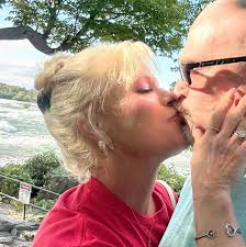 Wendy Everett Schofield (@wendyesmay) • Facebook, Connect with friends