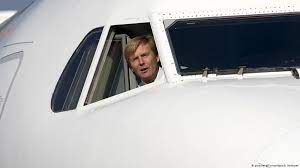 Born 27 april 1967) is the king of the netherlands, having acceded to the throne following his mother's abdication in 2013. Dutch King Willem Alexander Discusses Role As Co Pilot For Major Airline News Dw 17 05 2017