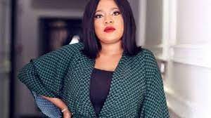 Everyone knows that alakada actress, toyin abraham is a beautiful woman who has almost everything in the right proportion, but, if what she said on blessing nkechi sunday's instagram page is anything to go by, the actress may just be craving for something she believes mother nature has not been kind. Actress Toyin Abraham Biography And Net Worth Ken Information Blog