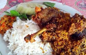 7 Nasi Bebek Madura Paling Pedas Yang Harus Kamu Coba Resep Masakan Asia Makanan Pedas Makanan Dan Minuman