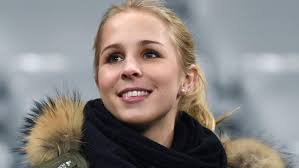 Während der hofwoche funkte es für den landwirt nicht, umso mehr dafür. Hat Nina Neuer Einen Neuen Mann An Ihrer Seite