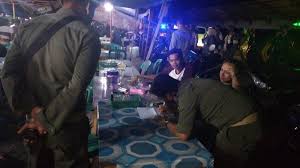 Setiap malam ada pasar malam di kuantan ni. Jam Malam Di Kuansing Petugas Datang Kerumuman Warga Pun Bubar Tribun Pekanbaru