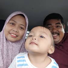 Nama: Farah Jantina: perempuan Agama:islam Status :single Umur:27  Asal:Selangor Pekerjaan : Swasta Tentang diri: suka memasak, jujur, hormati  orang. Ciri2 idaman: Jaga solat, bukan sweet talker, jjur, memahami antara  satu sama lain,