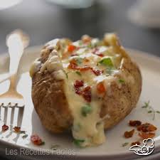Patate Au Four Farci De Bacon Fromage Et De Ciboulette Recettes De Cuisine Patate Au Four Recette