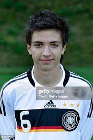 35 Photos & High Res Pictures