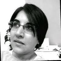 Lara Robledo's Instagram, Twitter & Facebook