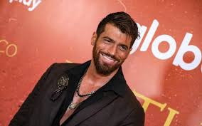 Galã de novelas turcas, ator Can Yaman é detido em operação antidrogas