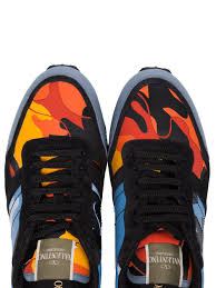 Diese und viele andere produkte sind heute im adidas online shop unter adidas.de erhältlich! Valentino Black Blue And Orange Camouflage Rockrunner Leather Sneakers In Yellow For Men Lyst