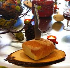 Some baby shower cakes tend to get too complicated, which immediately sends me running! Woodland Theme Table Decorations Happy Happy Nester