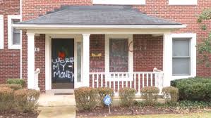 Sen Mitch Mcconnell S Home Vandalized Overnight