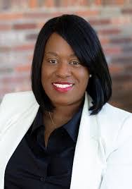 Elaine Crouse's Instagram, Twitter & Facebook